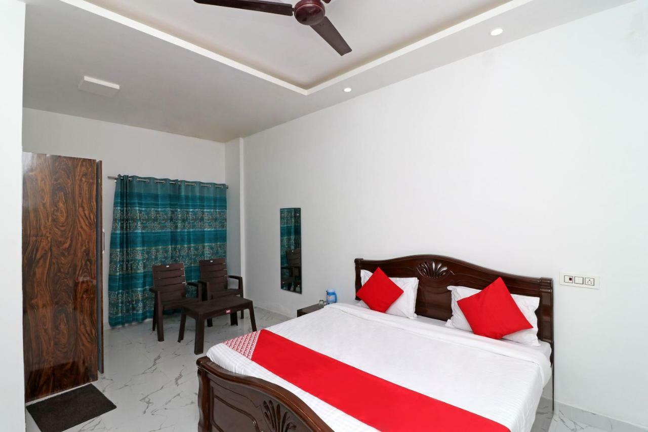 Oyo 29755 Hotel Jammu Airlines Exteriör bild